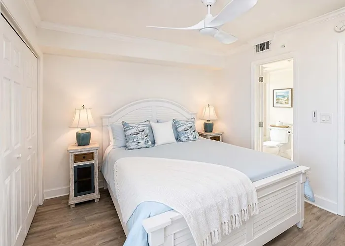 Holiday home Seaspray Serenity 621 Pristine Gulf-front Pensacola
